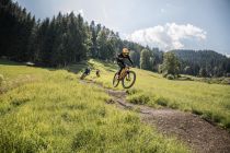 Unterwegs auf den OD Trails in Oberndorf. • © TVB Kitzbüheler Alpen, Mirja Geh